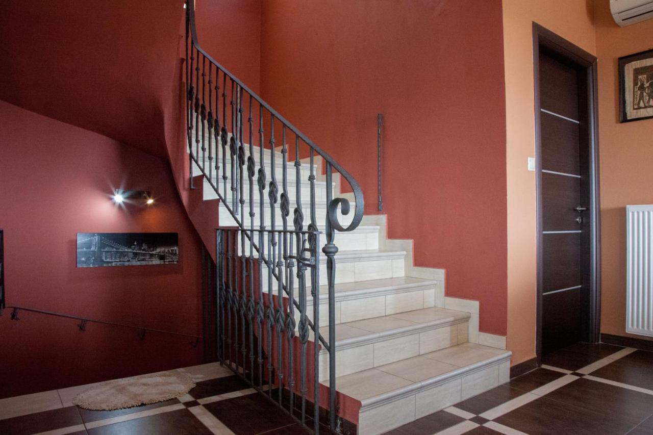 Villa Tzanatos *